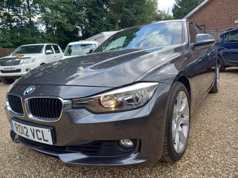 BMW 3 SERIES