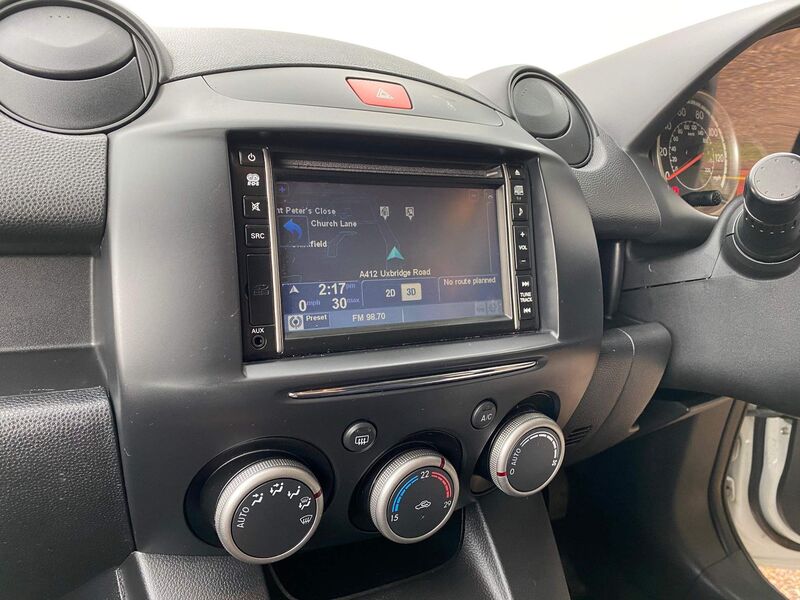 MAZDA MAZDA2