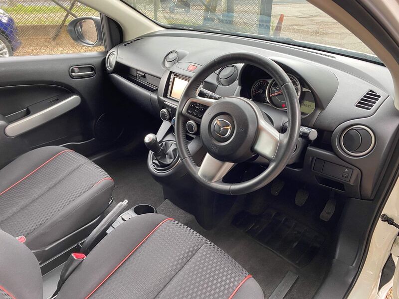 MAZDA MAZDA2