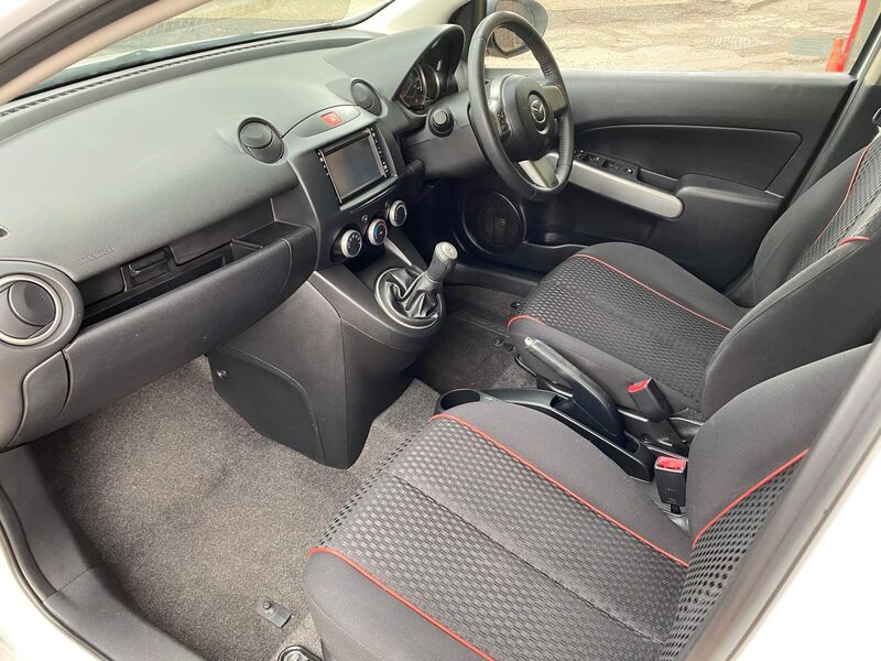 MAZDA MAZDA2