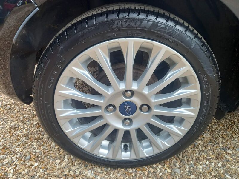 FORD FIESTA