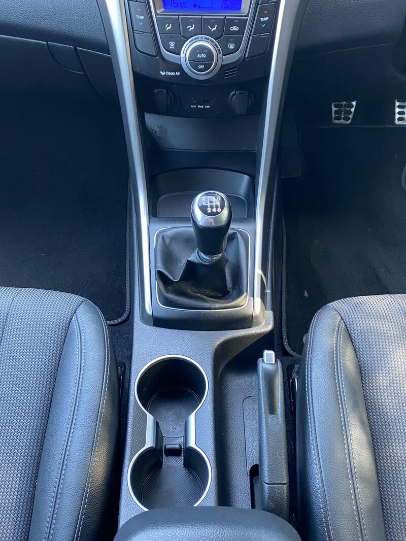 HYUNDAI I30