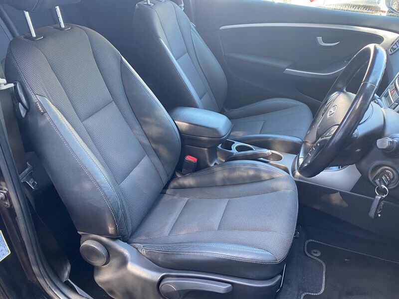 HYUNDAI I30