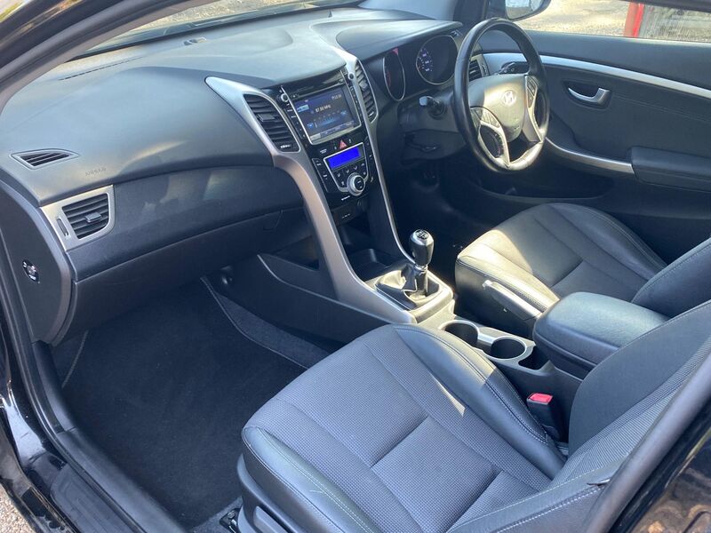 HYUNDAI I30